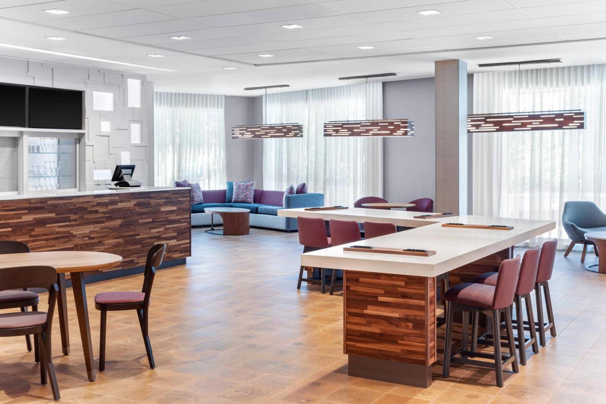 Courtyard By Marriott Wayne Fairfield Hotell Eksteriør bilde
