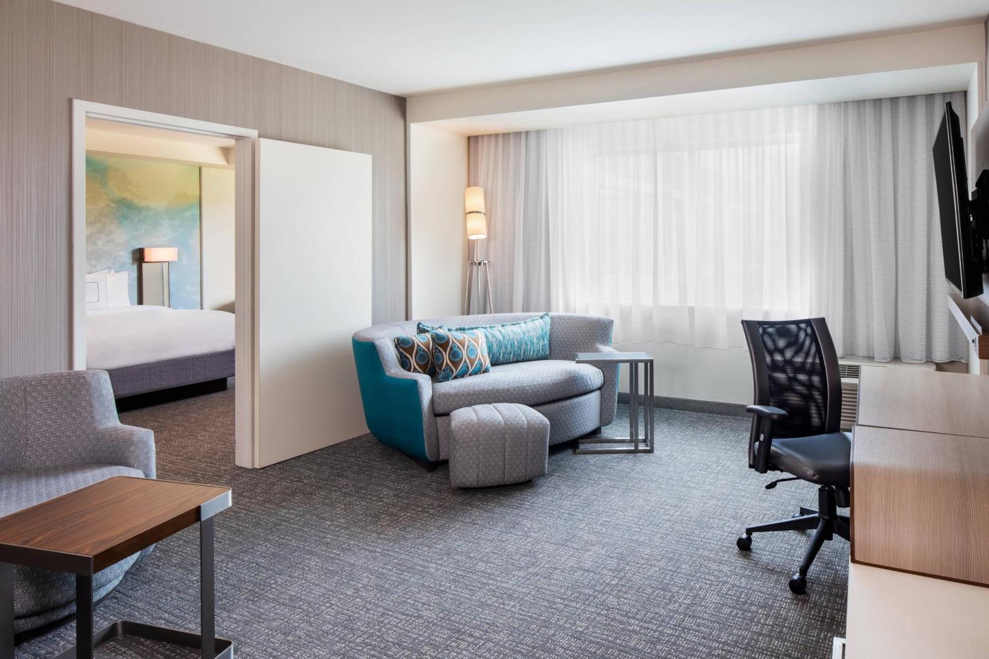Courtyard By Marriott Wayne Fairfield Hotell Eksteriør bilde