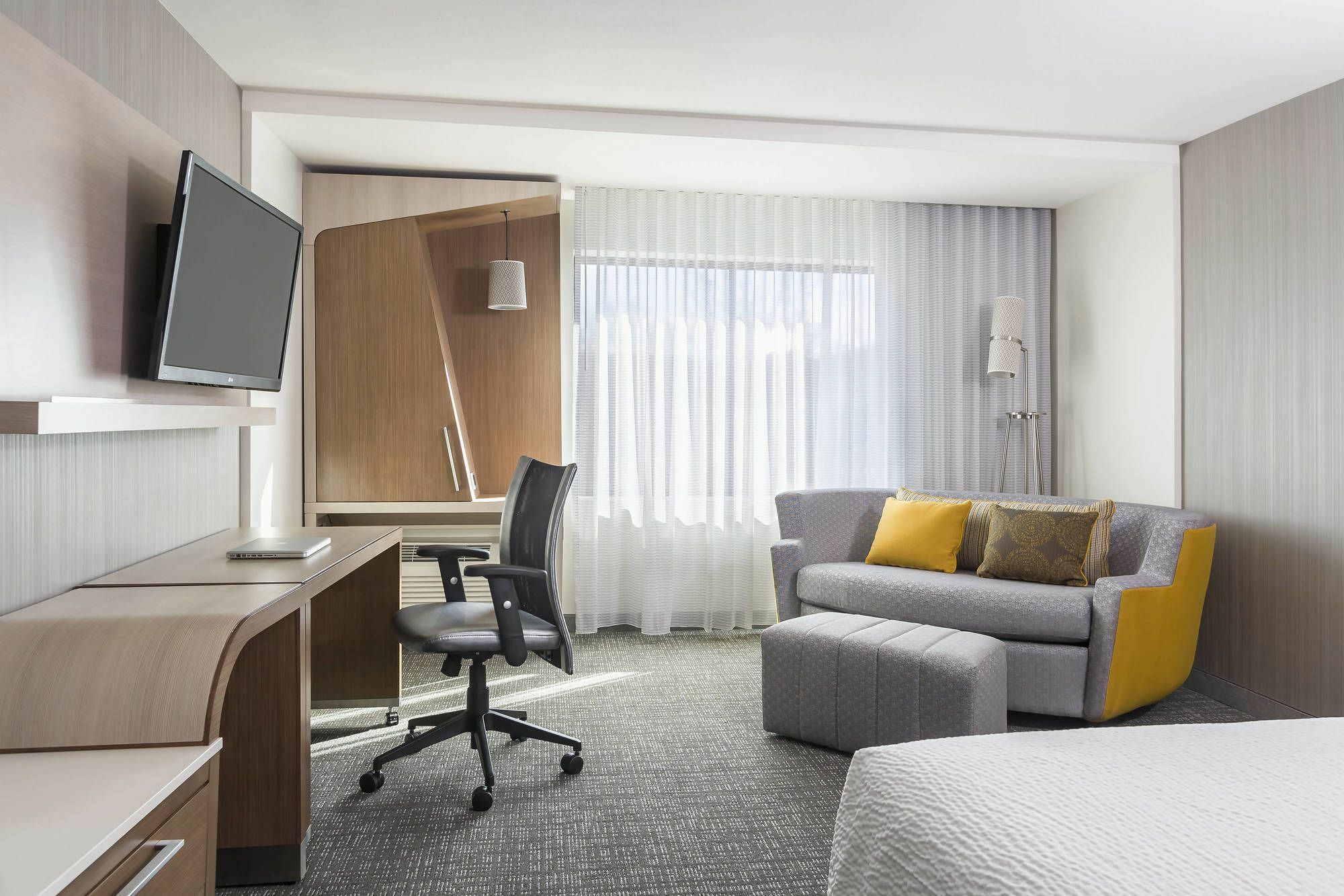 Courtyard By Marriott Wayne Fairfield Hotell Eksteriør bilde